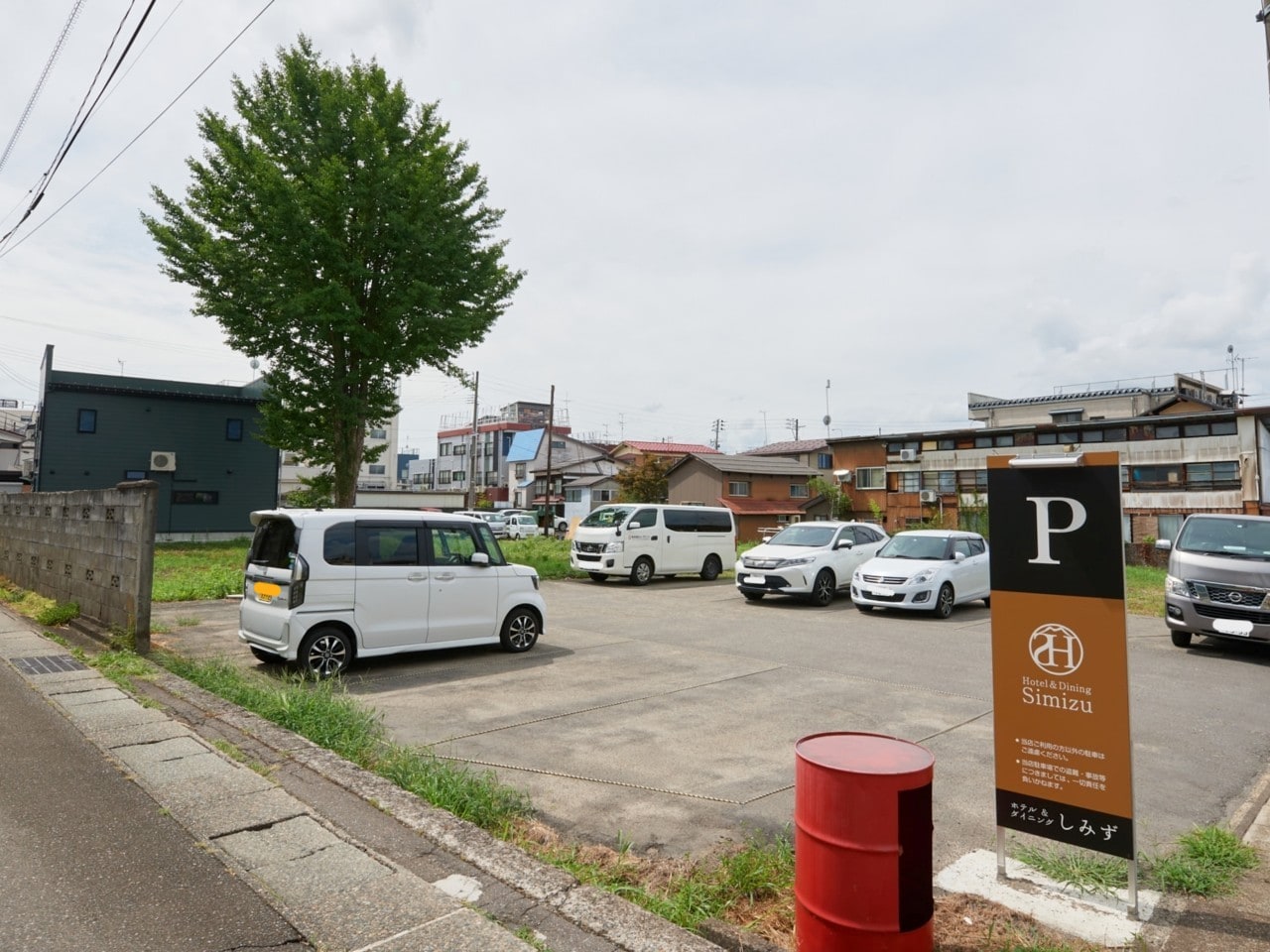 屋外駐車場10台